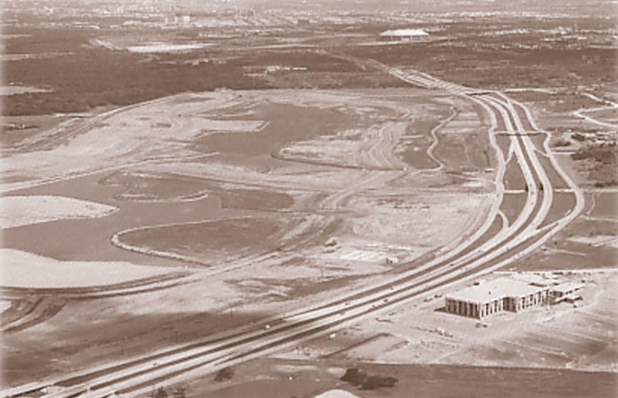 Las Colinas Urban Center’s first buildings in 1975